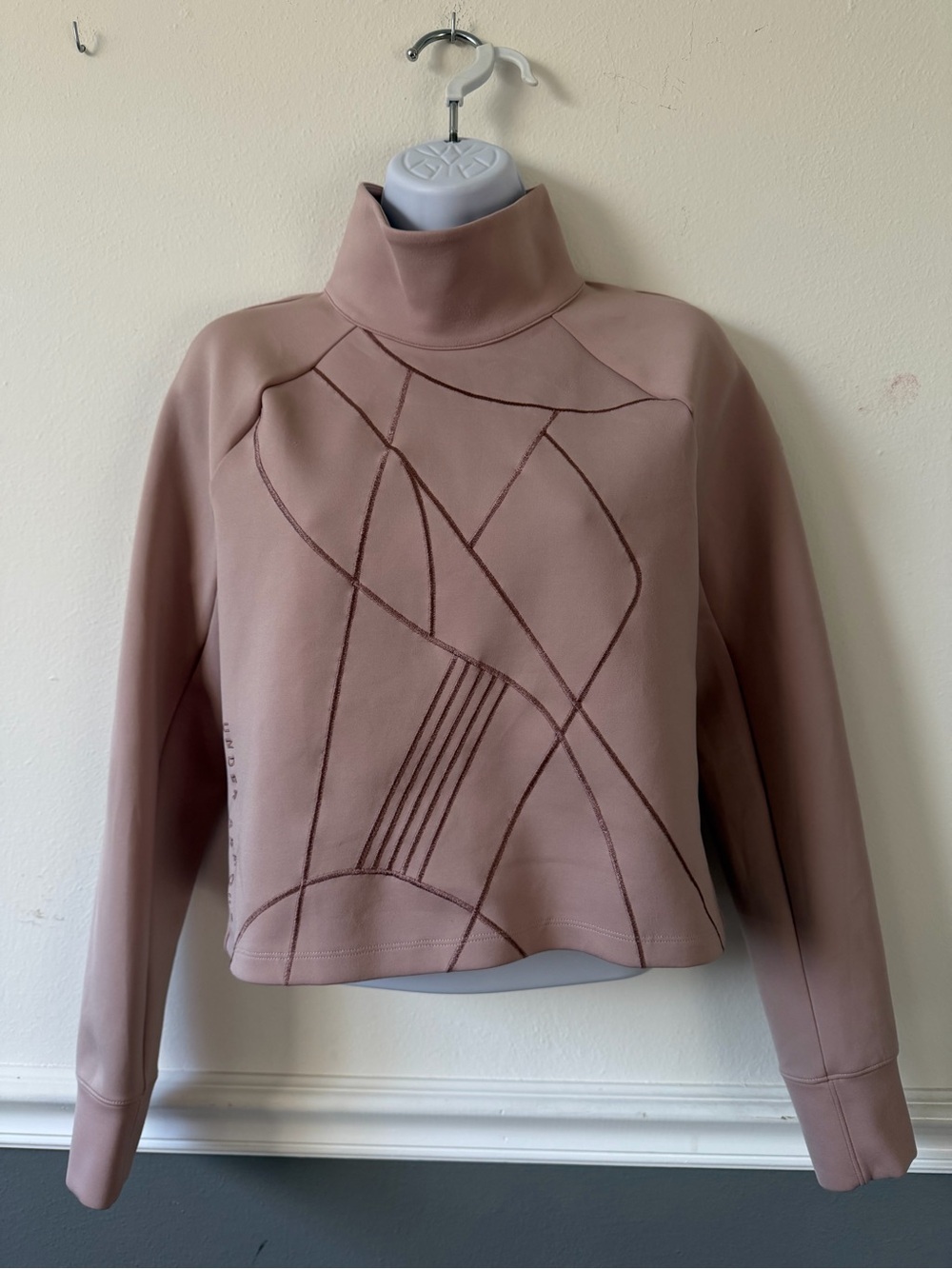 Under Armour Mauve Turtleneck Sweatshirt with Sculpted Stitching